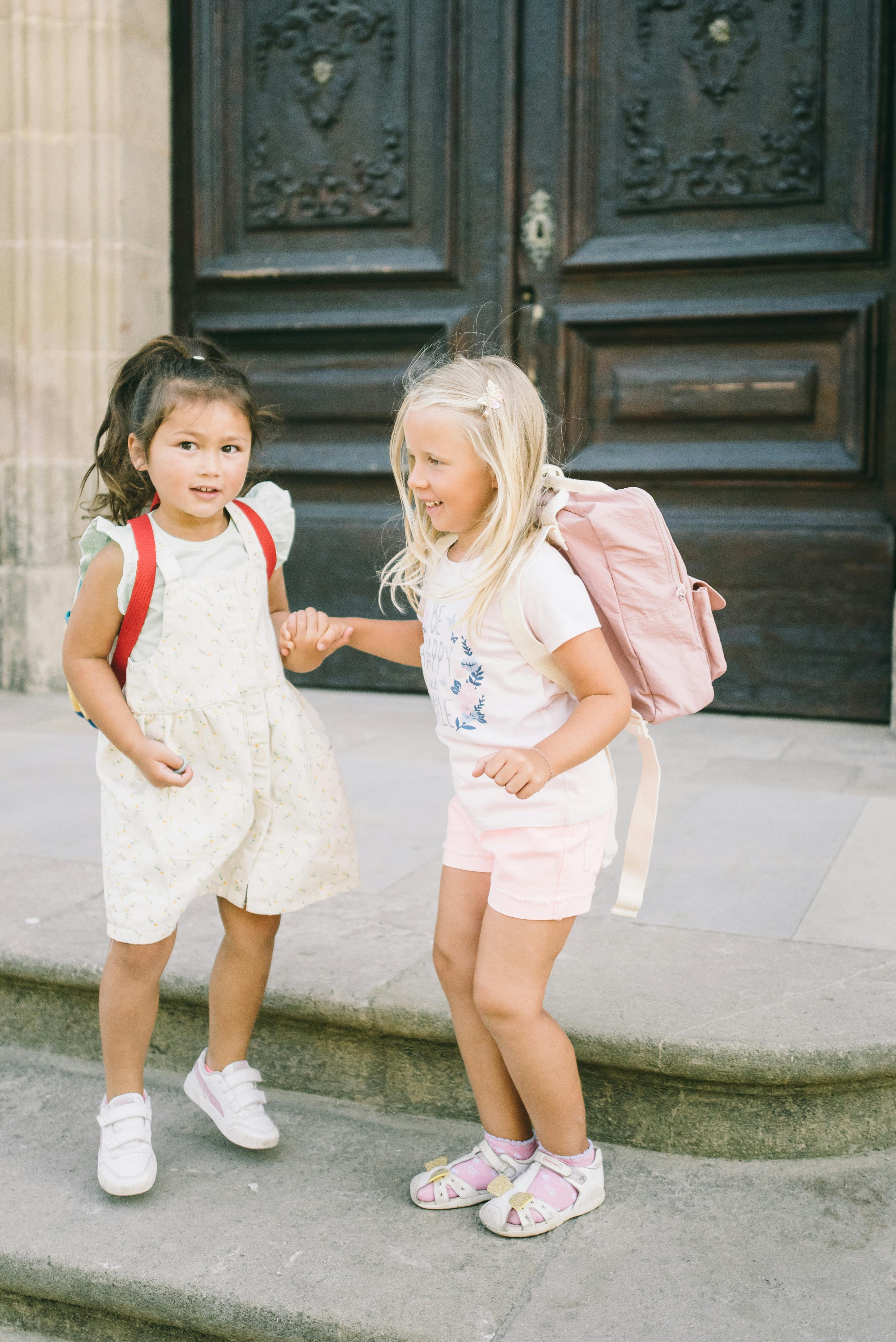 今日速览封面：科幻与潮流氛围